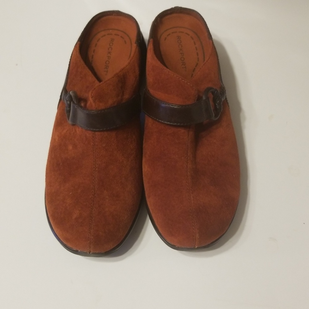 Rockport womens size 6.5M Rust colored Suede shoes